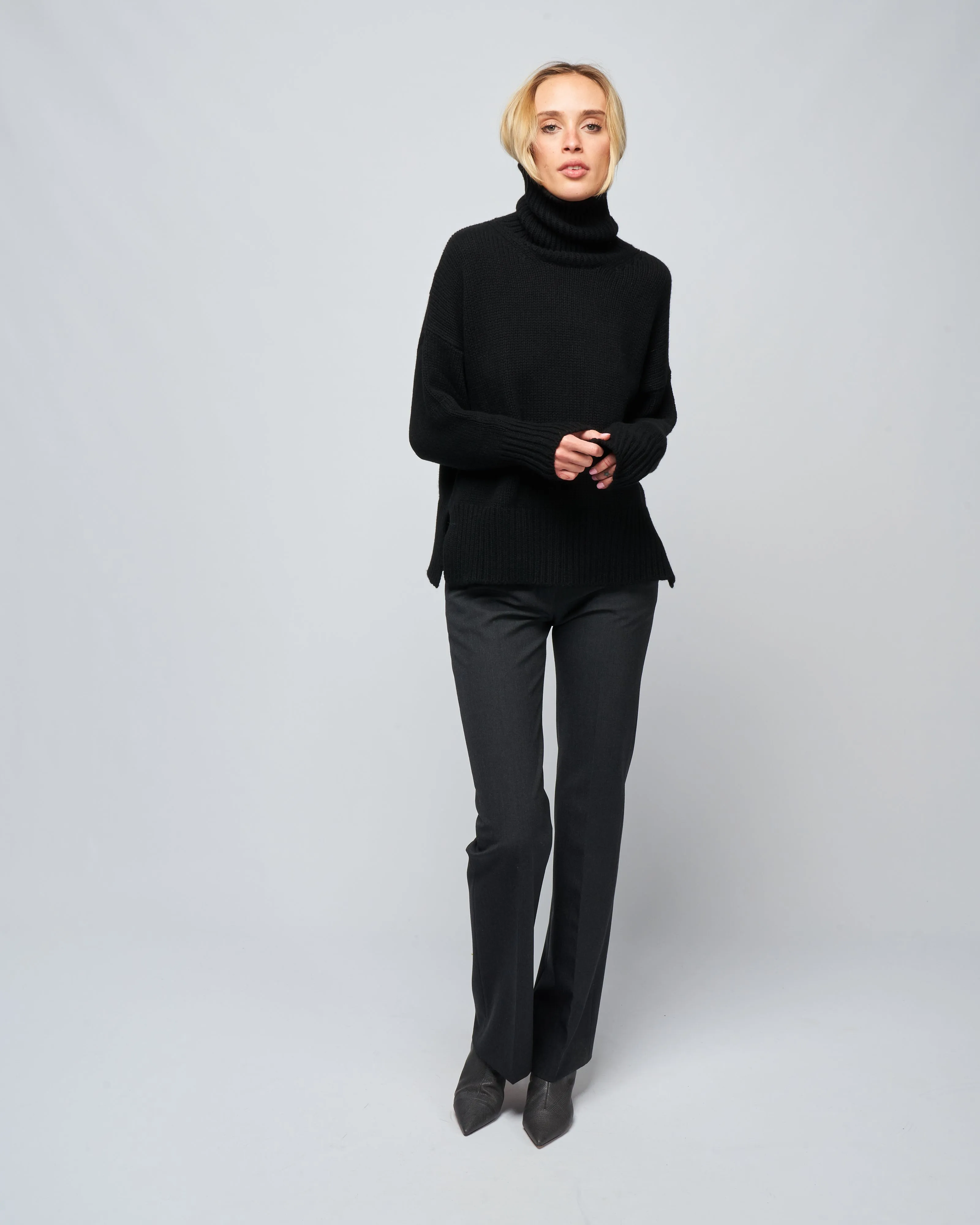 cashmere turtleneck - black