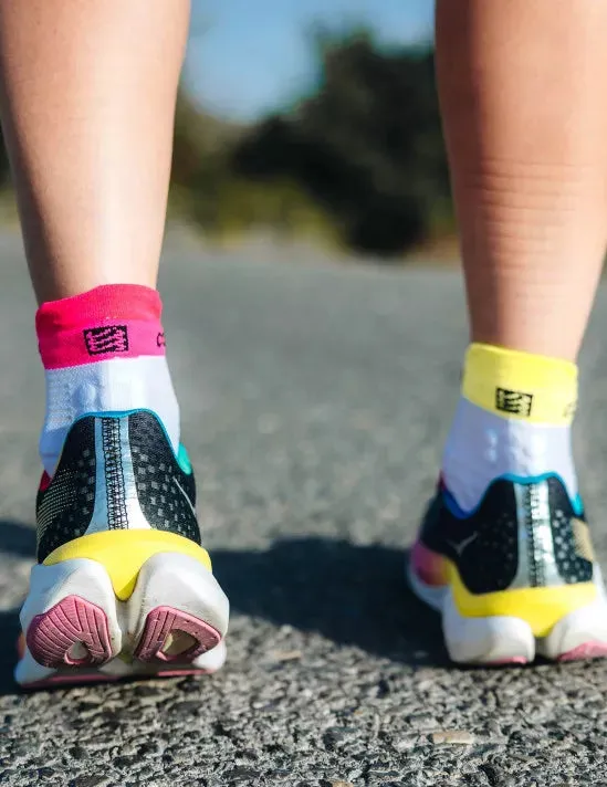 Compressport Unisex's Pro Racing Socks v4.0 Run Low - White/Safe Yellow/Neo Pink
