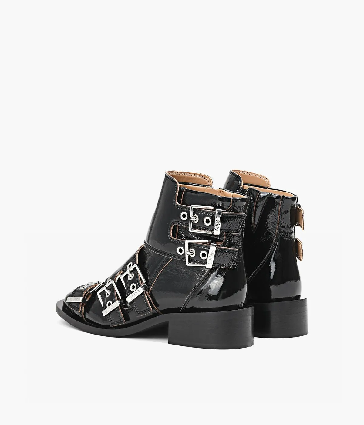 Feminine Buckle Boot Naplack | Black