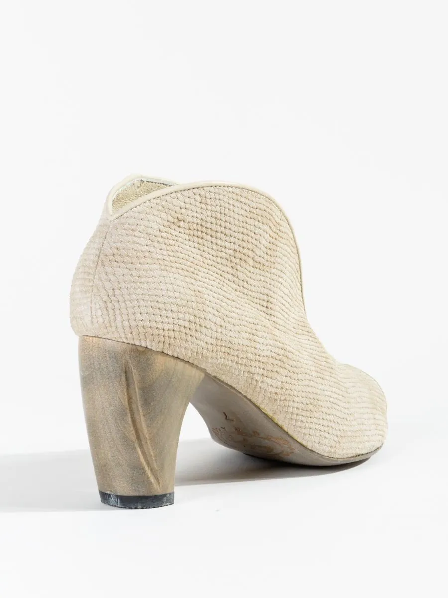 geneva boot - beige faux snake