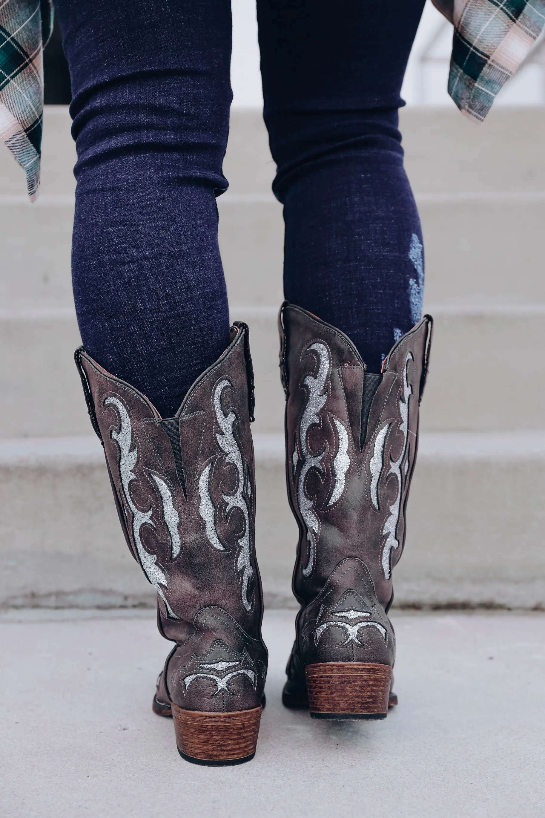 Kaylee Cowgirl Boot - Black- FINAL SALE - Size 5.5