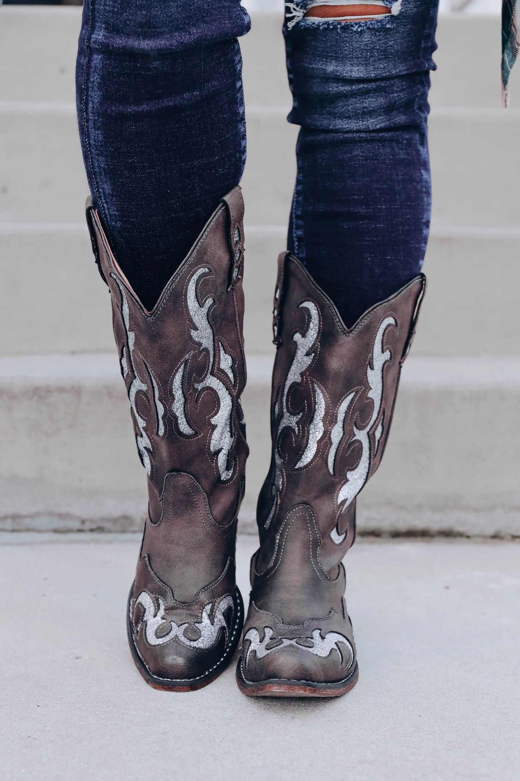 Kaylee Cowgirl Boot - Black- FINAL SALE - Size 5.5