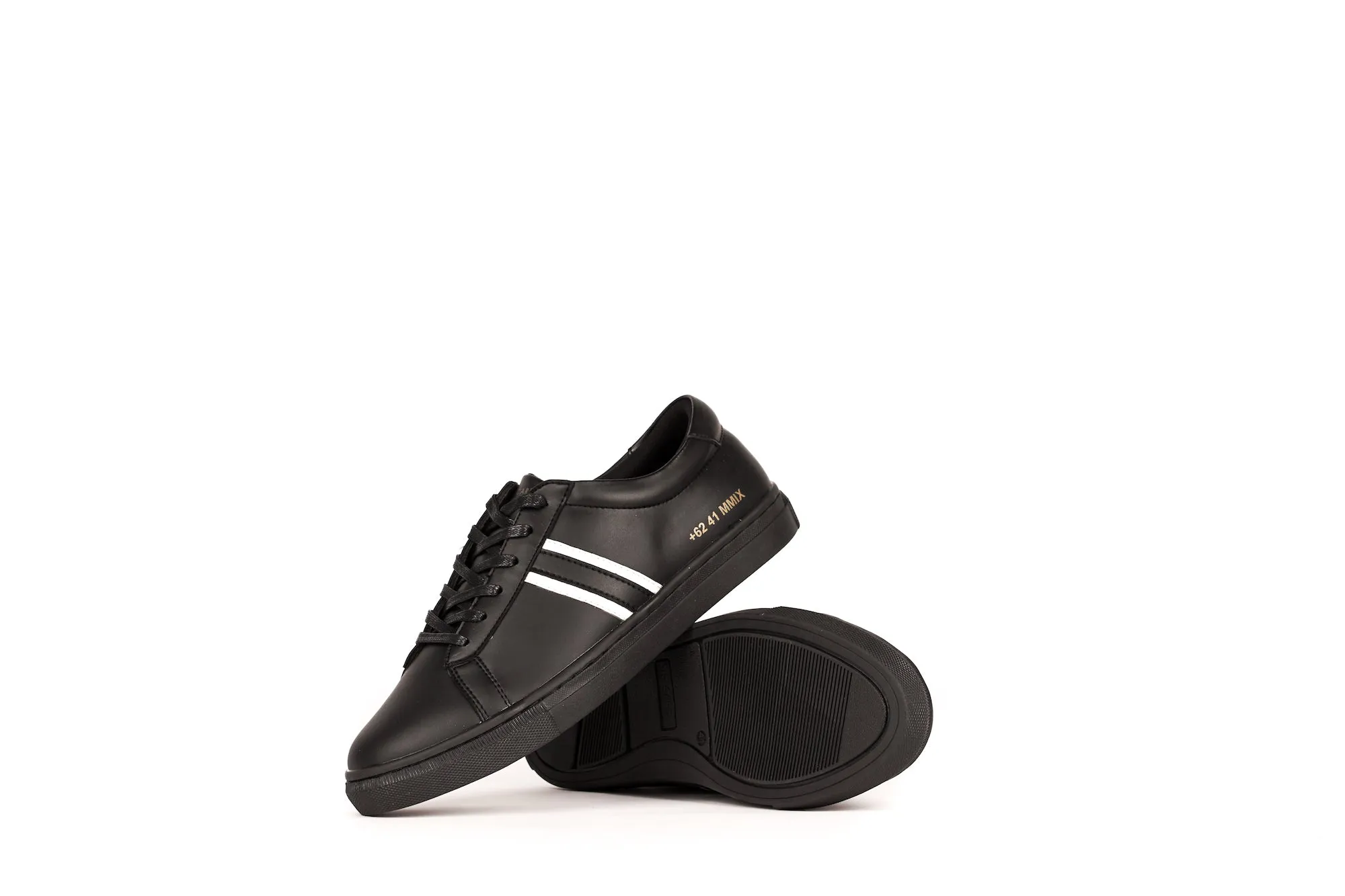 LAH-05 | BLACK / WHITE | MEN