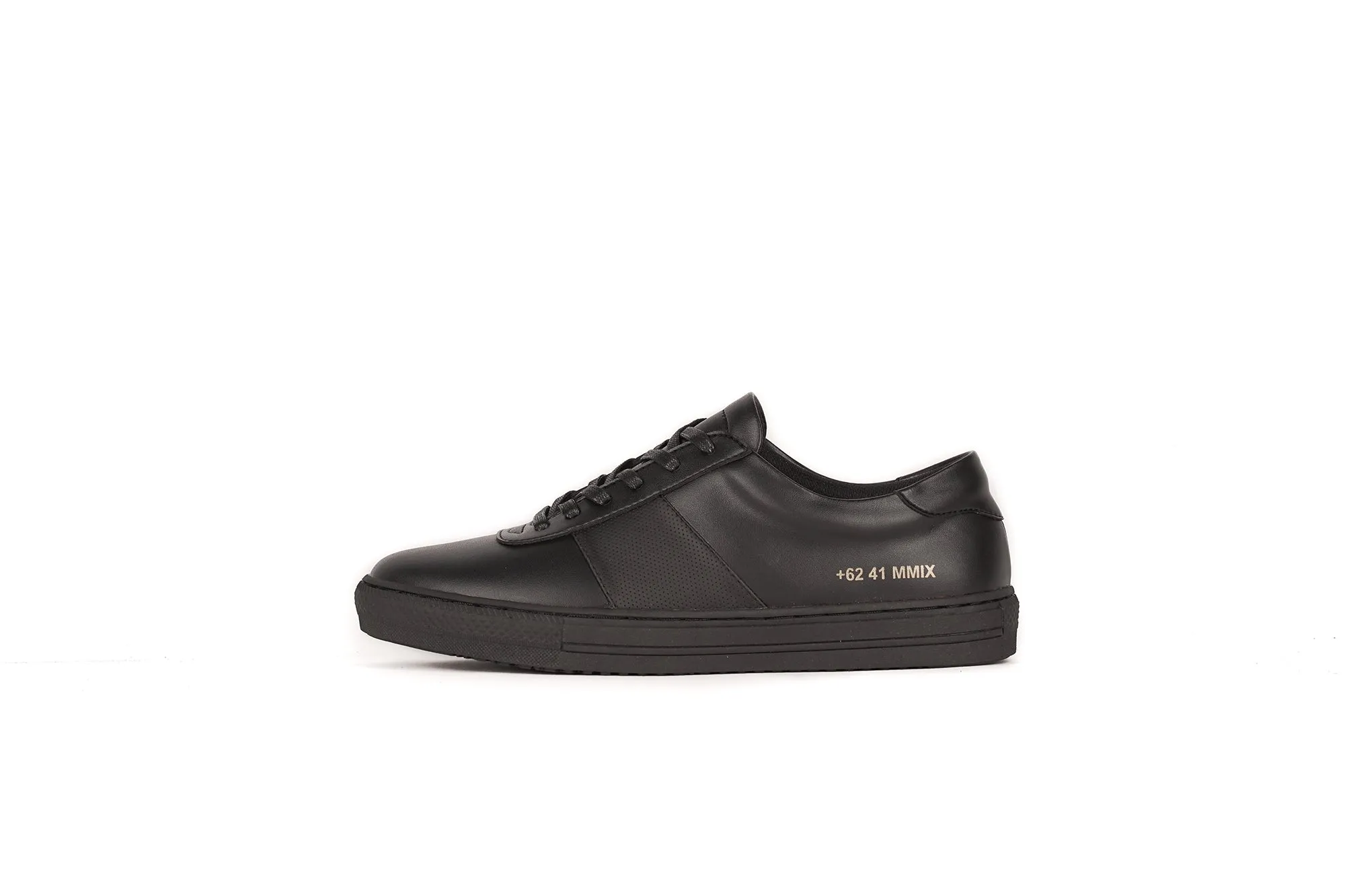 LAV-07 | TRIPLE BLACK | MEN