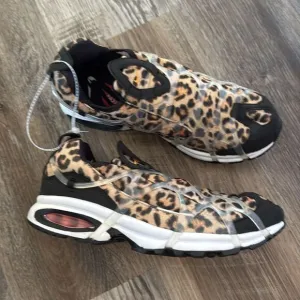 Nike Air Kukini SE Kumquat Trainers Sneakers Leopard Print