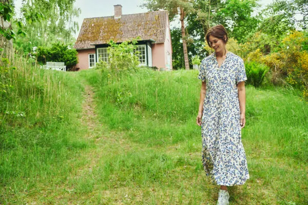 Saint Tropez EdaSZ Maxi Dress in Creme Backyard