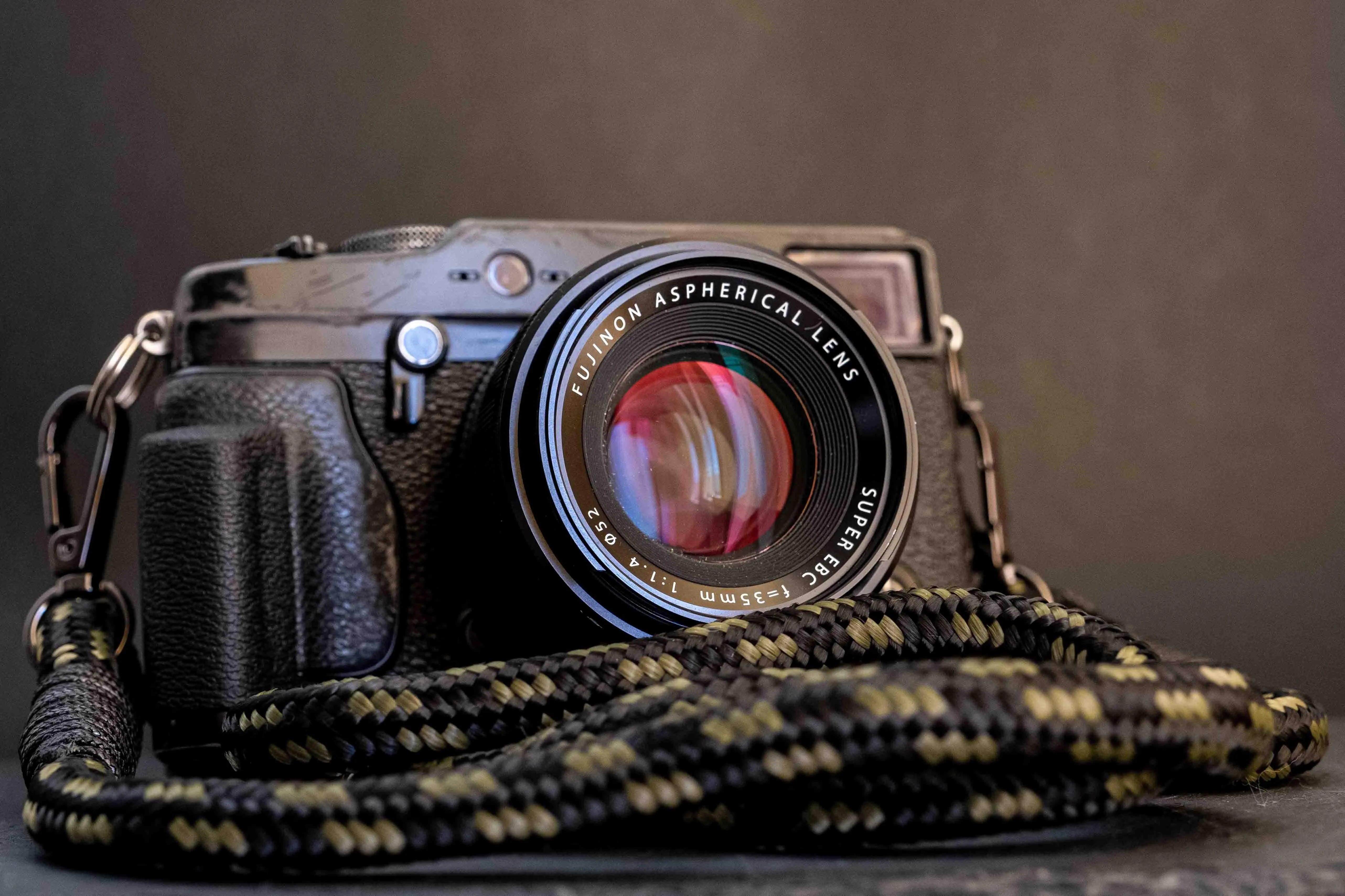 Snake Black/Olive Camera Strap