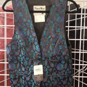 Teal and Blue Brocade Western Top (Missing Middle Button) Size 10