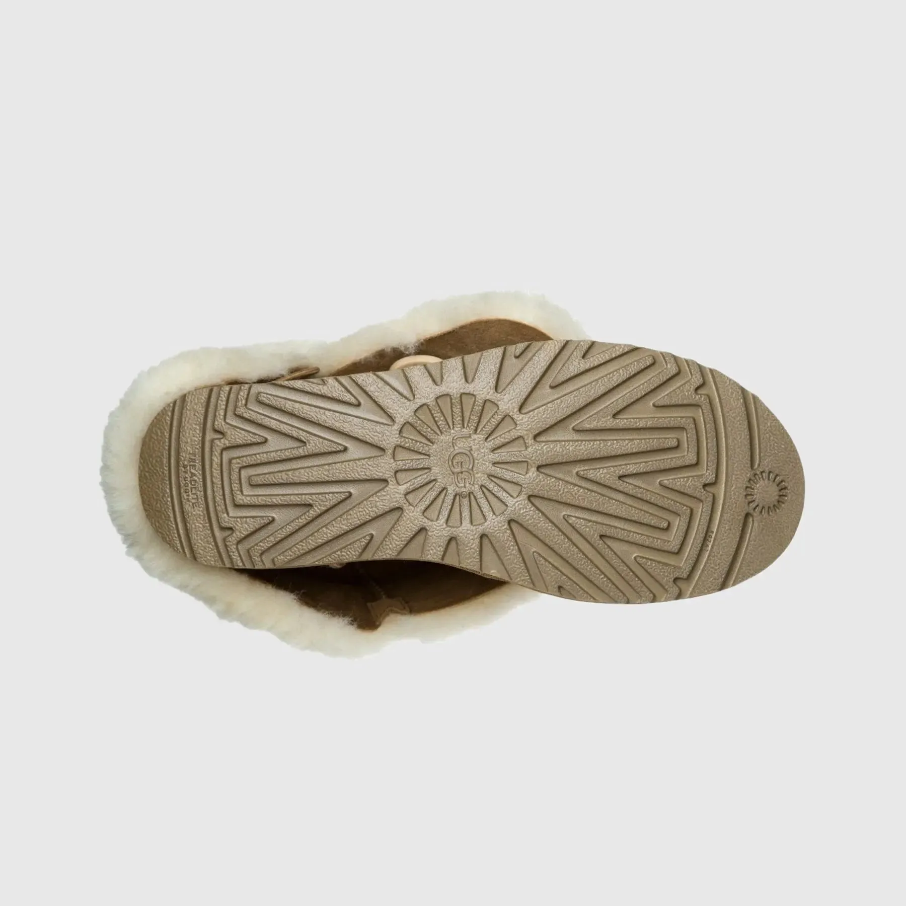Ugg Bailey Button 2 Chestnut 1016226
