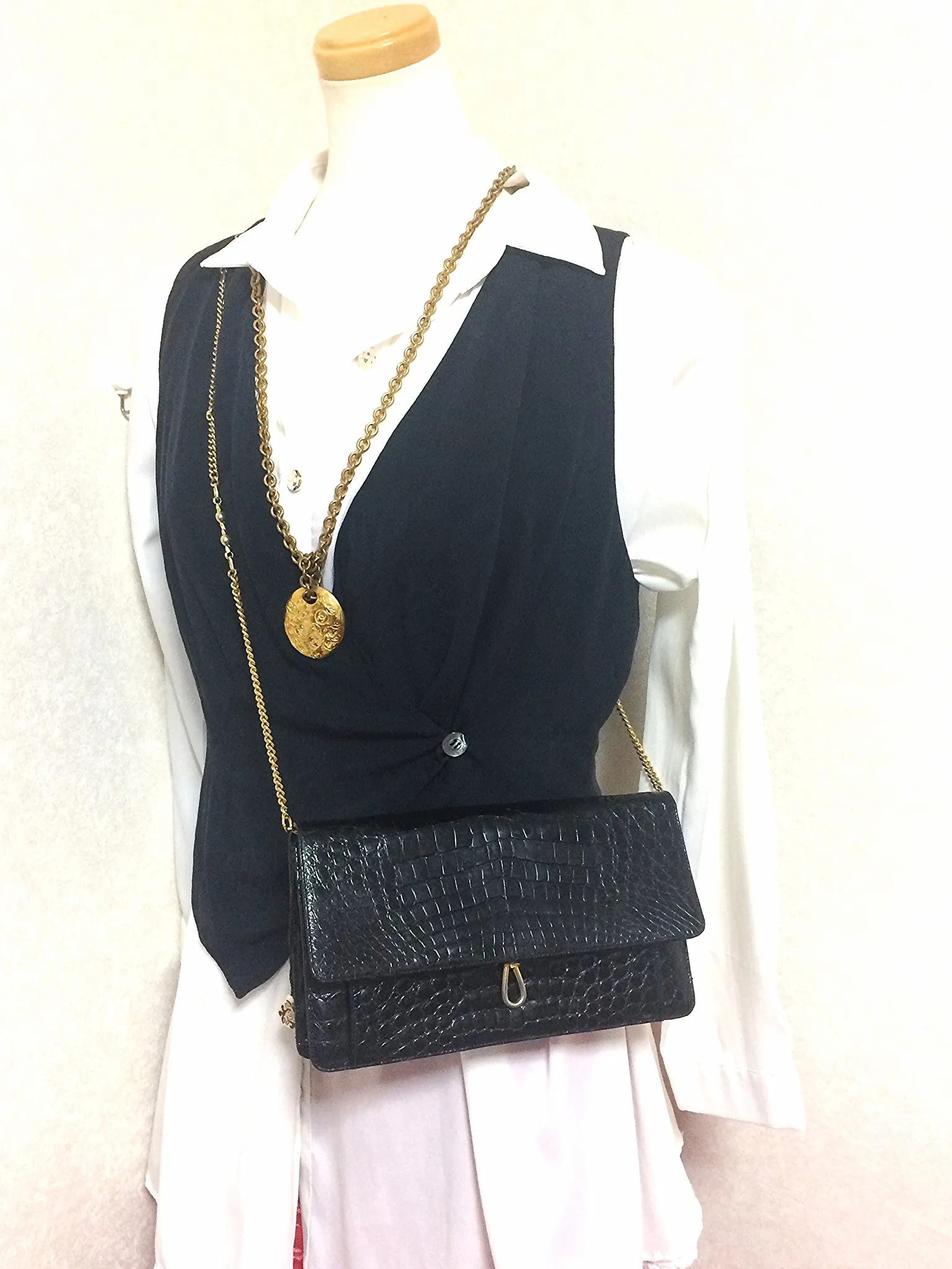 Vintage BALLY genuine black crocodile chain clutch, shoulder bag. Classic purse.